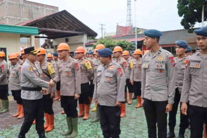 pengungsi_sinabung_pulang_ratusan_personel_bko_brimob_ditarik