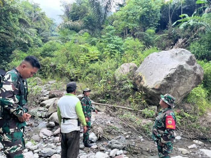 waspadai_lahar_dingin_sinabung_tnibpbd_patroli_aliran_sungai