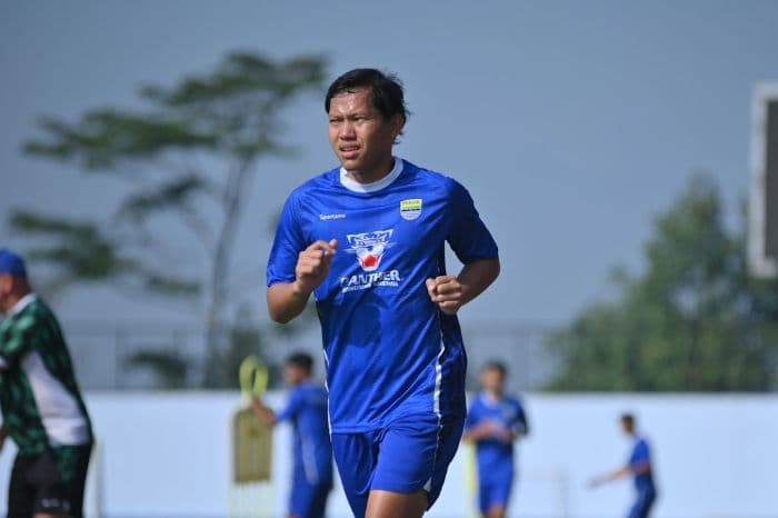adam_alis_tak_minder_di_tengah_bintang_siap_buktikan_diri_di_persib_bandung
