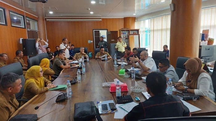 dprd_medan_soroti_bangunan_tanpa_izin_di_sari_rejo_dan_sei_deli