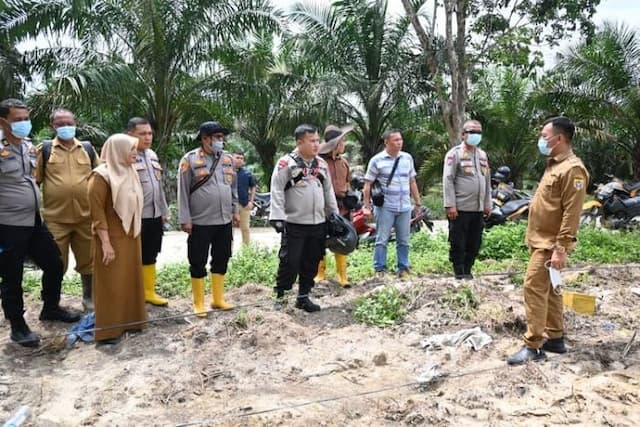 kapolres_labusel_tinjau_penanaman_jagung_serentak_dukung_swasembada_pangan