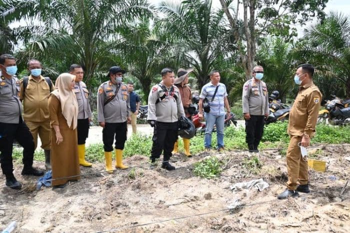 kapolres_labusel_tinjau_penanaman_jagung_serentak_dukung_swasembada_pangan