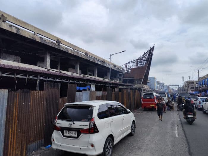 proses_pembongkaran_gedung_4_pasar_horas_siantar_ditargetkan_rampung_dua_bulan