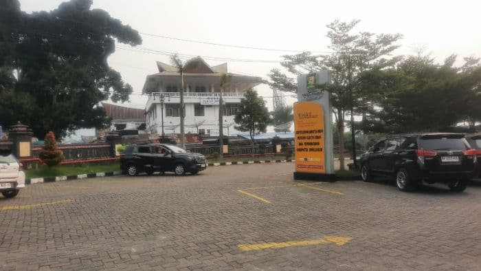 294719_wisatawan_ke_parapat_hingga_september_okupansi_hotel_malah_anjlok