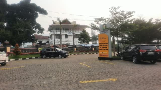 294719_wisatawan_ke_parapat_hingga_september_okupansi_hotel_malah_anjlok