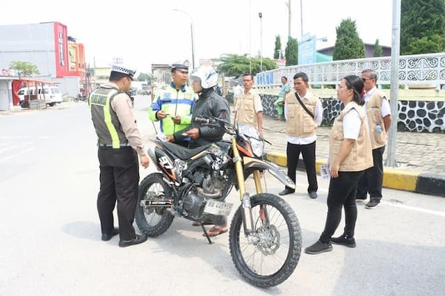 bapenda_samosir_jemput_bola_tingkatkan_kepatuhan_pajak_kendaraan_bermotor