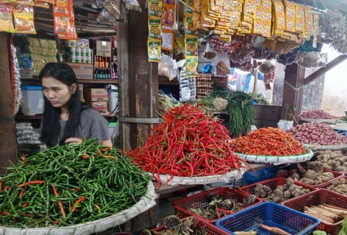 harga_cabai_merah_keriting_di_porsea_tembus_rp100_ribu_per_kg_naik_rp20_ribu_sehari
