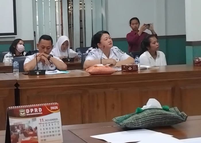 rdp_perundungan_memanas_dprd_siantar_minta_kepsek_dievaluasi