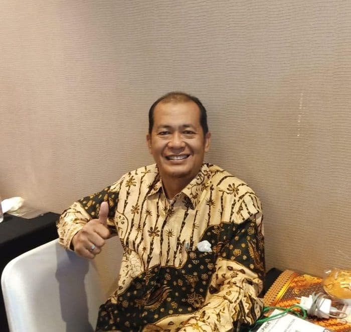 wacana_pendidikan_gratis_sd_hingga_kuliah_pengamat_ingatkan_evaluasi_dan_analisis_swot_