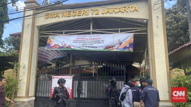 ledakan_di_sman_72_kelapa_gading_lukai_8_orang_polisi_selidiki_penyebabnya