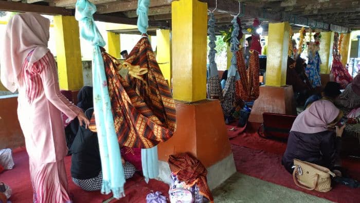 mendodoi_tradisi_warga_melayu_langkat_meninabobokkan_anak