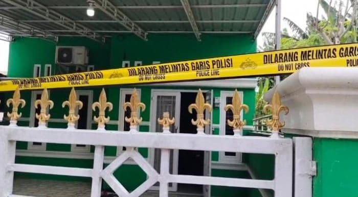 polisi_pastikan_wanita_tewas_bersimbah_darah_di_sei_rotan_akibat_bunuh_diri