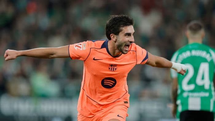 ferran_torres_cetak_hattrick_barcelona_kalahkan_betis_53_dalam_laga_sarat_drama