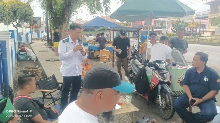 kahmi_labura_salurkan_bantuan_untuk_korban_banjir_dan_longsor_di_tapsel_dan_tapteng