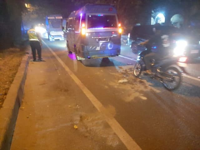 pulang_dari_berastagi_pasangan_kekasih_alami_kecelakaan_di_jalan_jamin_ginting