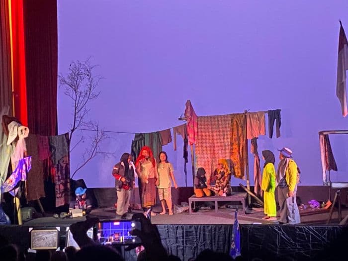 lewat_teater_jurnalis_perempuan_di_medan_hidupkan_kembali_suara_penyintas_bencana