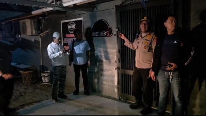 polisi_razia_tempat_hiburan_malam_di_marindal