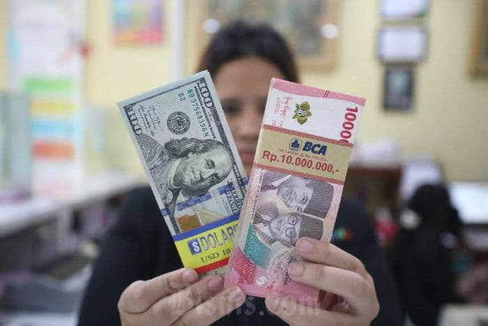 korban_tarif_dagang_trump_rupiah_terkapar_di_rp17261_per_dolar