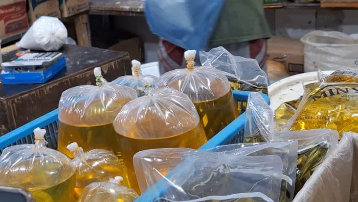 harga_minyak_goreng_curah_di_medan_tembus_rp19000_per_liter