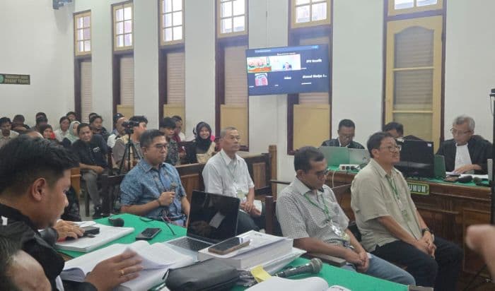 ketua_dpd_demokrat_sumut_jadi_saksi_dalam_sidang_kasus_suap_djka_di_pn_medan