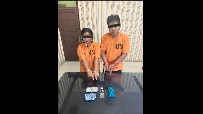 pasangan_kekasih_di_karo_jadi_agen_sabu_ditangkap_polisi_di_rumah