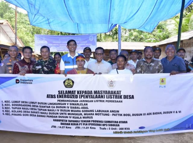 80_tahun_indonesia_merdeka_warga_desa_satahi_nauli_akhirnya_nikmati_listrik