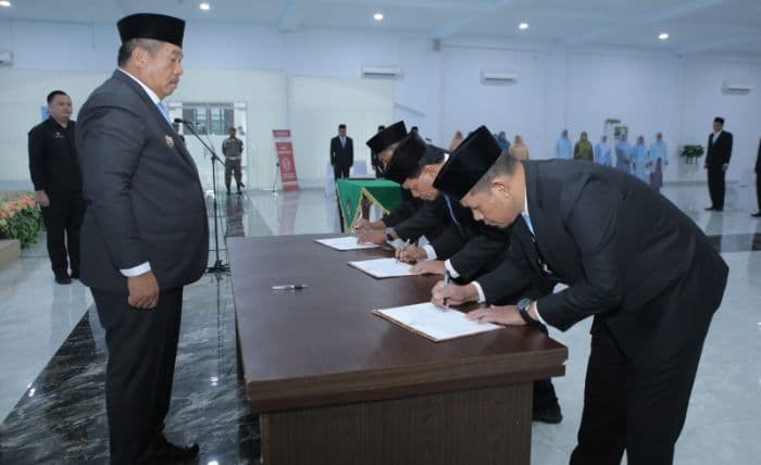 bupati_asahan_rotasi_lima_pejabat_eselon_ii_salah_satunya_kepala_bapenda