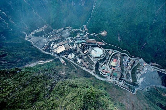 keuntungan_bersih_yang_diberikan_freeport_ke_indonesia_sebesar_rp75_triliun
