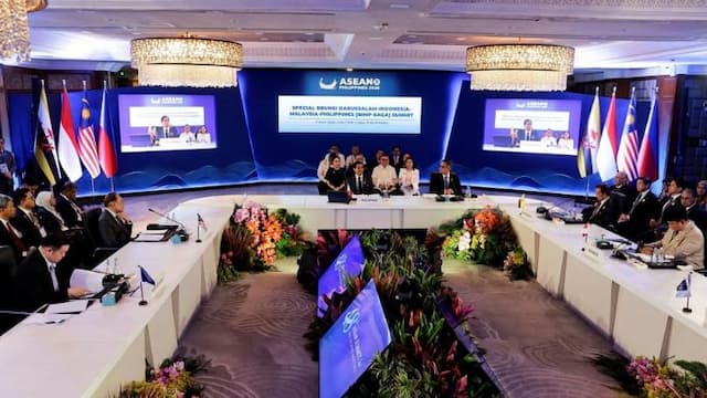 ktt_asean_dibuka_presiden_filipina_serukan_persatuan_hadapi_ketidakpastian_global