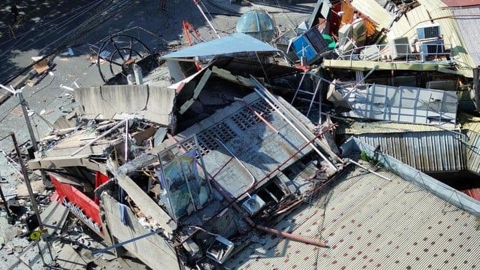korban_tewas_gempa_magnitudo_78_di_filipina_bertambah_jadi_32_orang