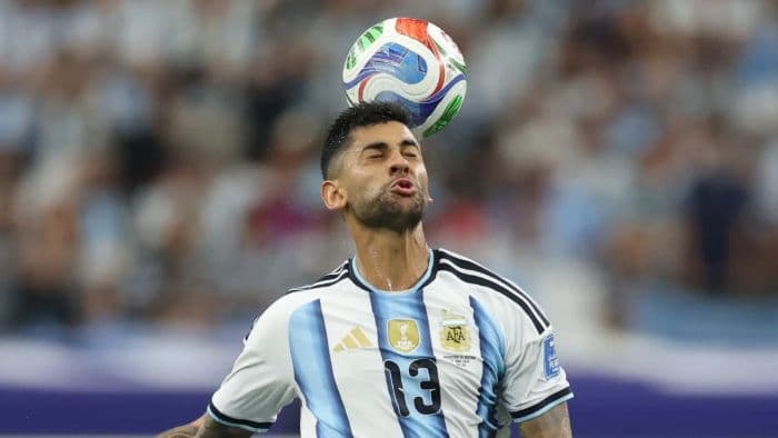 cristian_romero_perkecil_ketertinggalan_12_argentina_atas_mesir_di_menit_ke79