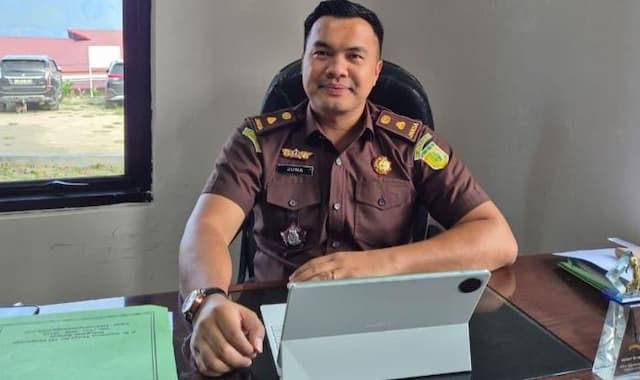 kejari_samosir_dalami_keterlibatan_mantan_kepala_ukpbj_dalam_dugaan_korupsi_proyek_jalan_dak_2022