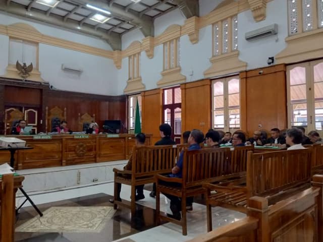 mantan_pj_wali_kota_moettaqin_hasrimy_terima_rp600_juta_di_kasus_smartboard