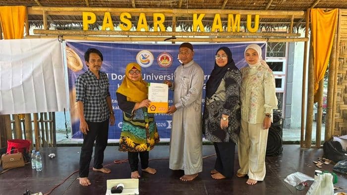 universitas_dharmawangsa_perkuat_digitalisasi_pasar_kamu_transaksi_tempu_makin_aman