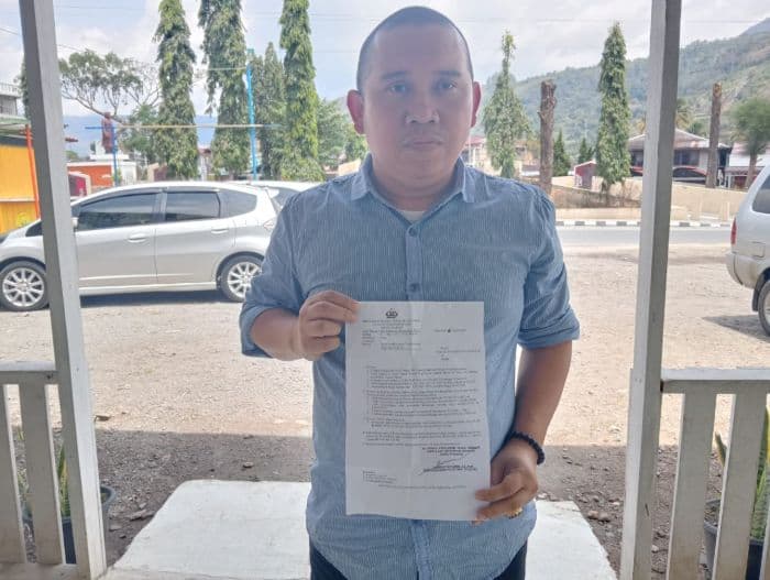 polres_samosir_dalami_pemecatan_dokter_bilmar_sebagai_kepala_puskesmas_harian_