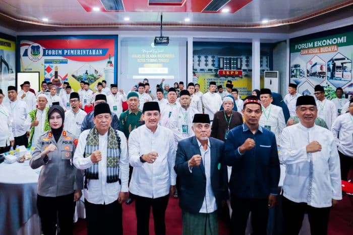 wali_kota_tebing_tinggi_ajak_mui_bersama_cari_solusi_persoalan_umat