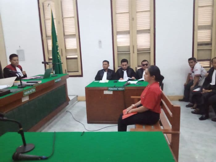 kasasi_jaksa_ditolak_ratu_entok_tetap_dipenjara_34_bulan
