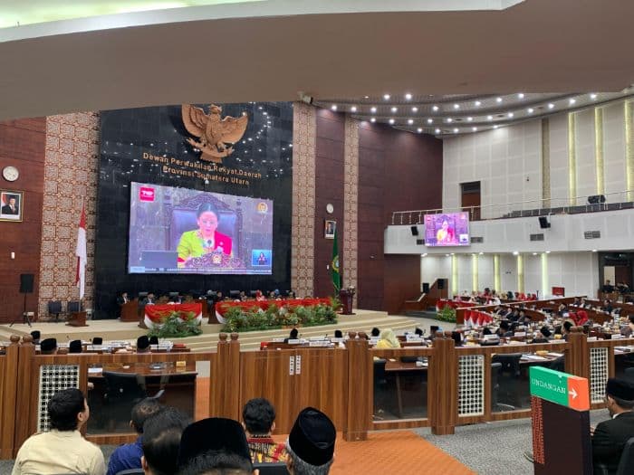 pengamat_gaji_dan_tunjangan_dprd_wajib_ikut_dipangkas_seperti_dpr