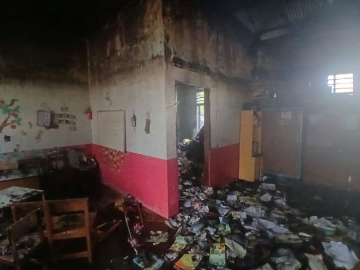 sd_negeri_033912_di_sidikalang_hangus_terbakar_