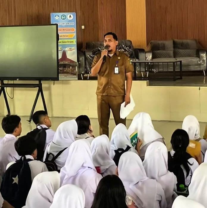 smkn_10_direlokasi_sementara_ke_smkn_8_medan_kbm_bergantian