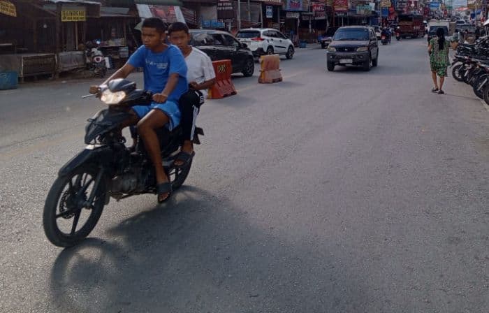 warga_toba_diminta_waspada_kabut_erupsi_sinabung_saat_berkendara