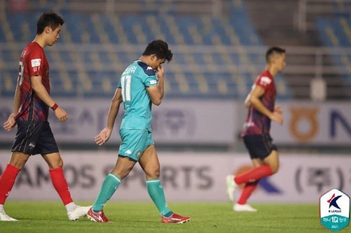 ansan_greeners_vs_chungnam_asan_fc_skor_babak_pertama_01_c_lokolingoy_cetak_gol