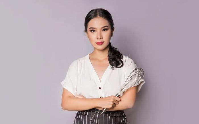 chef_devina_hermawan_protes_foto_siomaynya_dipakai_adik_syahrini_simak_profil_lengkapnya