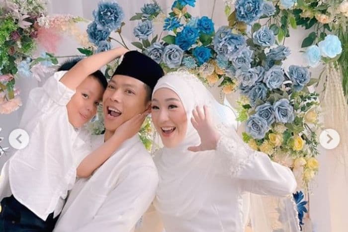unggahan_photobox_jadi_sinyal_rumah_tangga_larissa_chou_dan_ikram_rosadi_tetap_harmonis