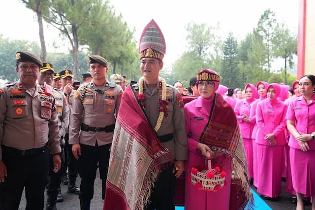 resmi_jabat_kapolda_sumut_irjen_sonny_irawan_kita_hadir_untuk_melayani_masyarakat_