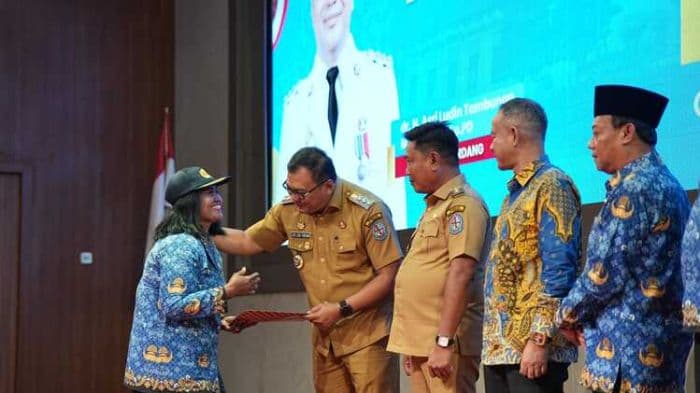 4018_tenaga_non_asn_deli_serdang_resmi_jadi_pppk_paruh_waktu