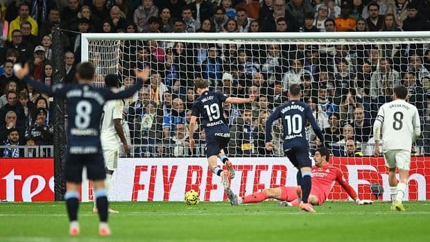 bermain_sembilan_orang_real_madrid_kalah_20_dari_celta_vigo_di_kandang_sendiri_
