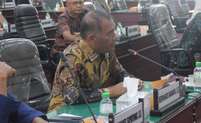 pansus_pad_dprd_simalungun_targetkan_laporan_final_rampung_maret_2026