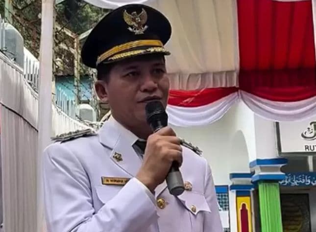 pergi_umrah_saat_daerahnya_banjir_bandang_bupati_aceh_selatan_diperiksa_itjen_kemendagri