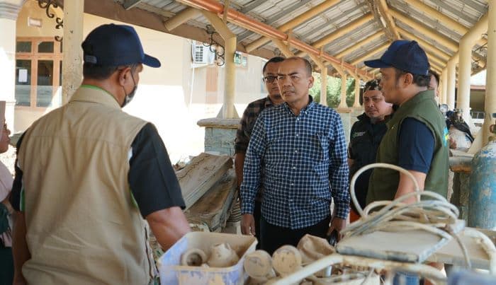 rsup_h_adam_malik_kirim_tim_bersihkan_rsud_aceh_tamiang_agar_segera_beroperasi_